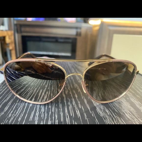 Louis Vuitton Aviator Sunglasses- never worn! - Picture 2 of 7